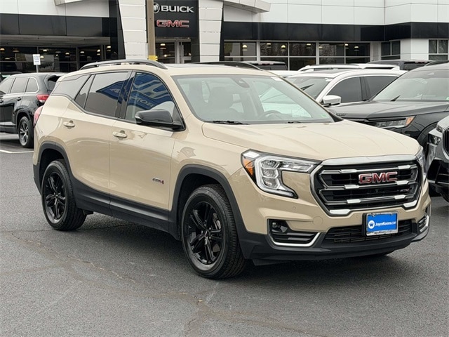2023 GMC Terrain AT4's photo