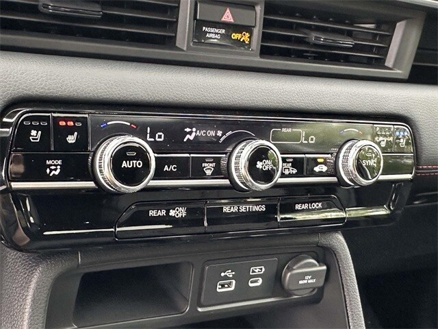 2025 Honda Pilot Black Edition photo 4