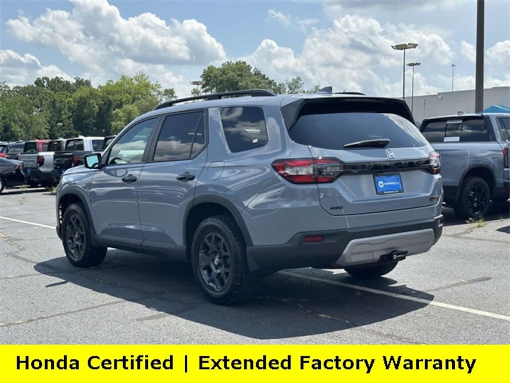 Certified 2025 Honda Pilot TrailSport SUV