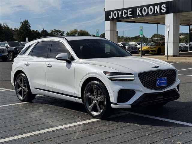 2023 GENESIS GV70 Standard's photo