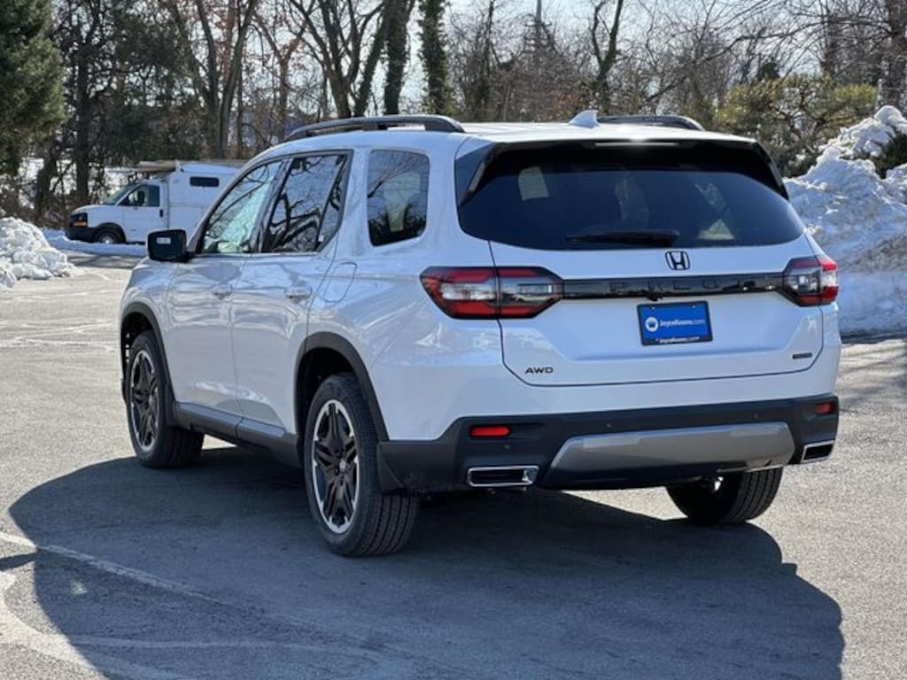 New 2026 Honda Pilot Touring SUV