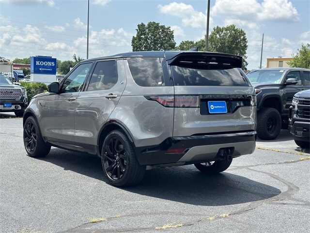 2024 Land Rover Discovery P360 Dynamic SE photo 3