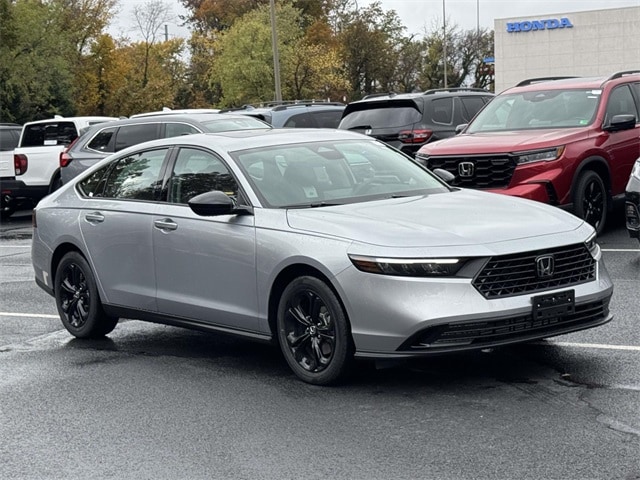 2025 Honda Accord SE's photo