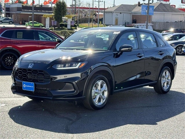 2025 Honda HR-V LX photo 2