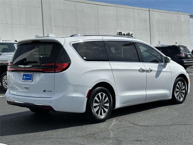 Used 2021 Chrysler Pacifica Hybrid Touring L with VIN 2C4RC1L7XMR517590 for sale in Manassas, VA