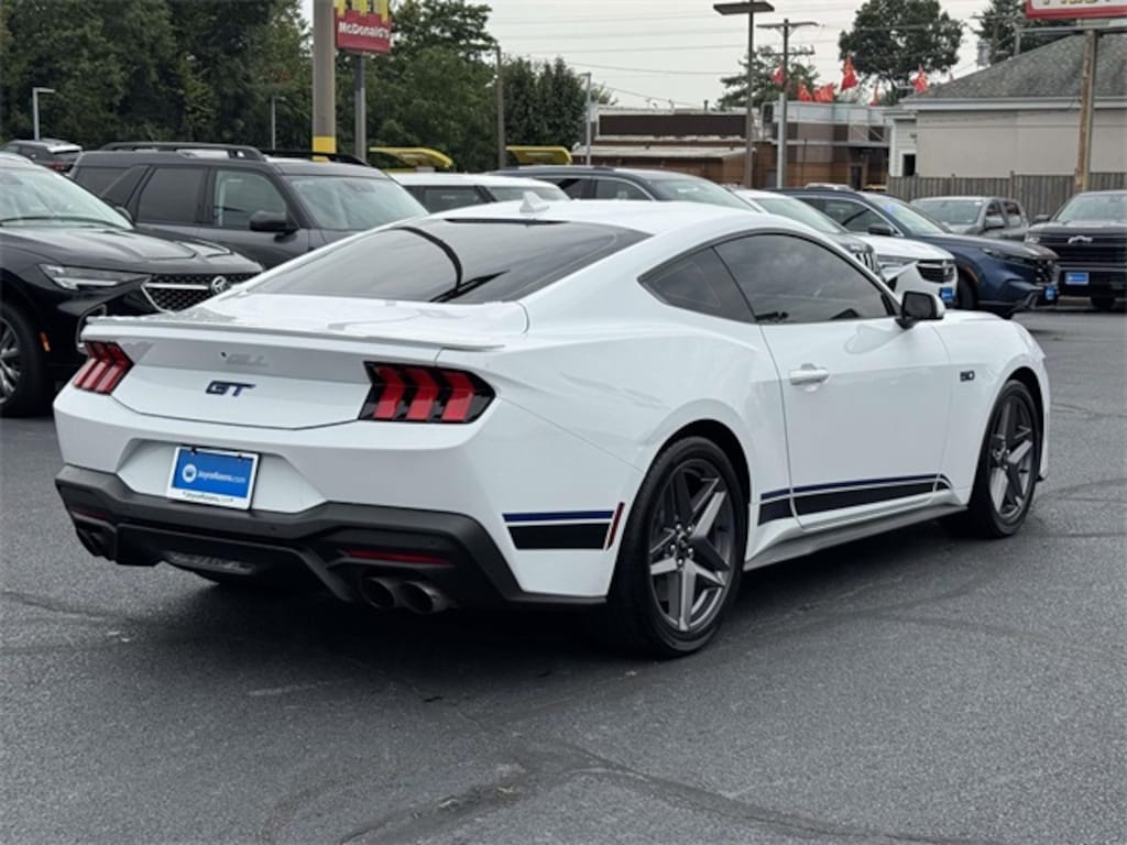 Used 2025 Ford Mustang Coupe