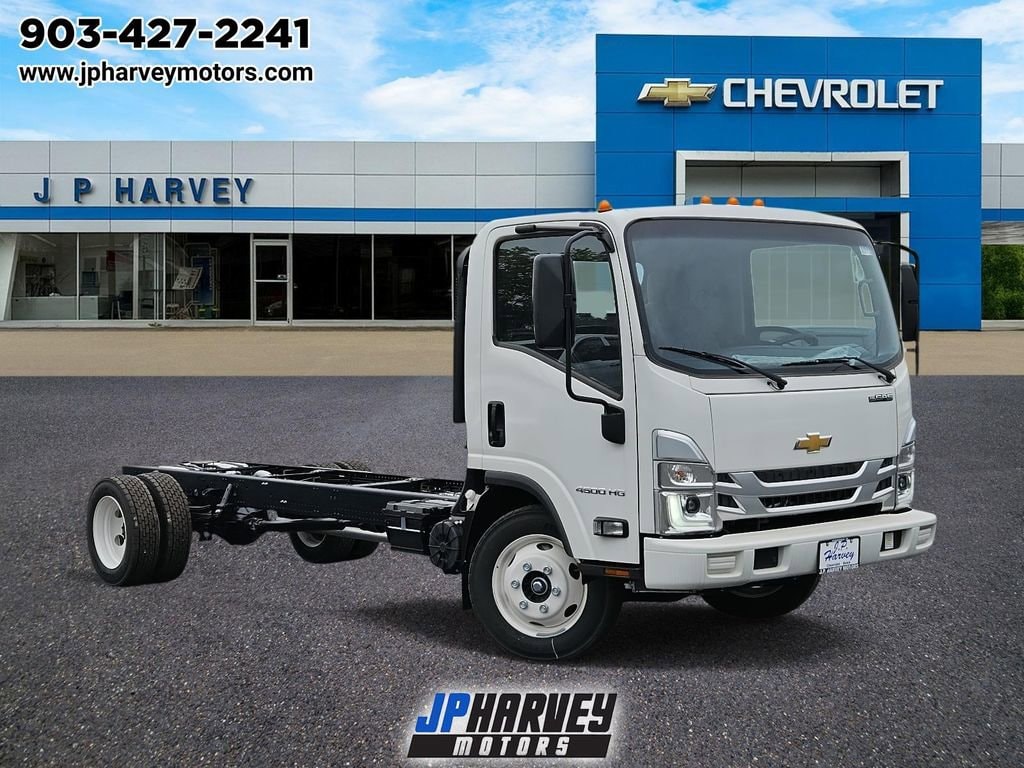 2024 Chevrolet Low Cab Forward Base's photo