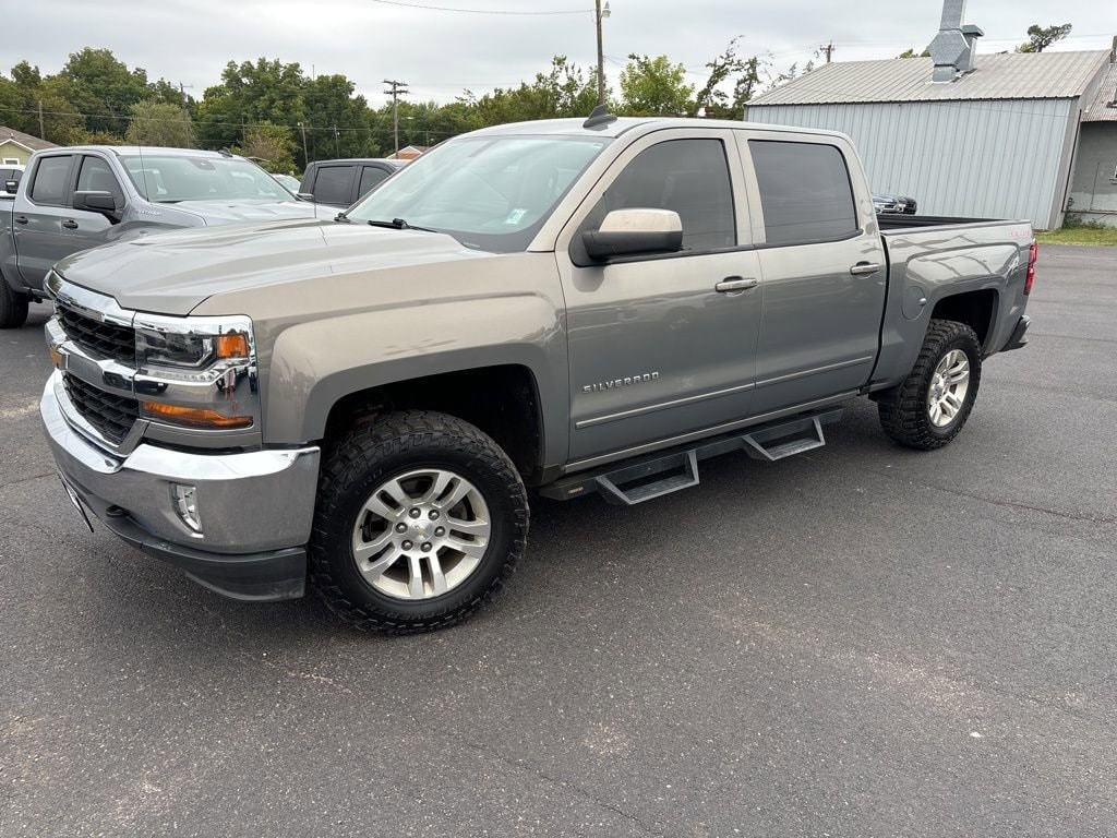 Used 2017 Chevrolet Silverado 1500 LT with VIN 3GCUKREC8HG367853 for sale in Clarksville, TX