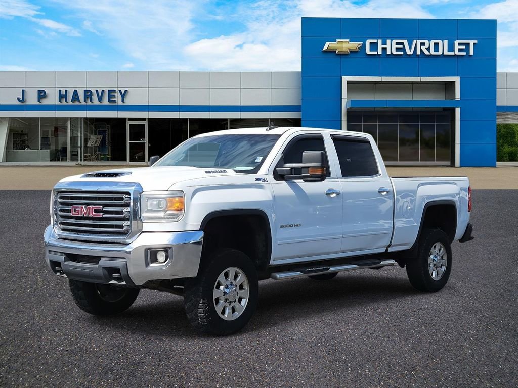 2017 Gmc Sierra 2500 HD SLE photo 3