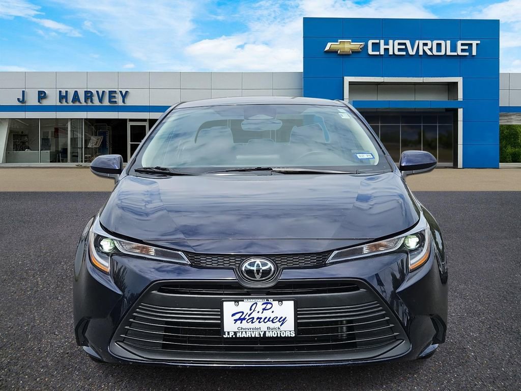 2023 Toyota Corolla LE photo 2