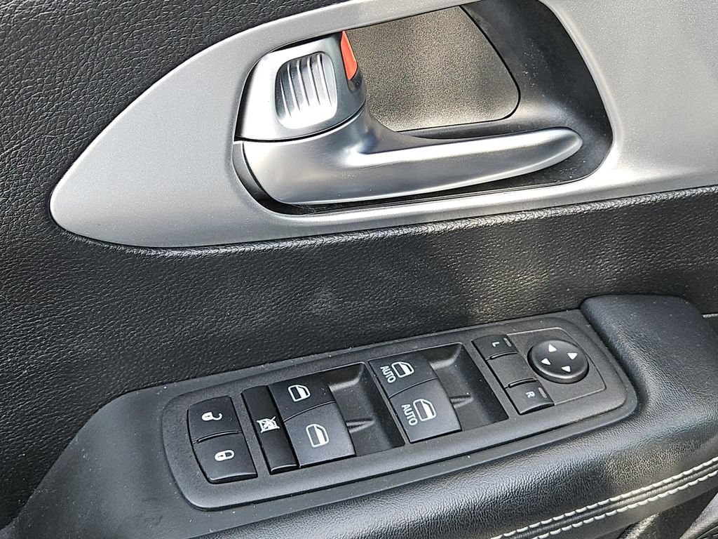 2023 Chrysler Pacifica Touring - Photo 24