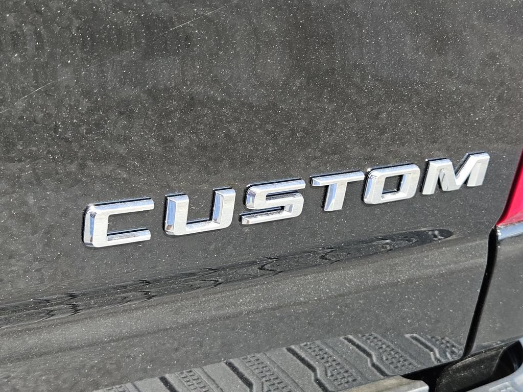 2026 Chevrolet Silverado 2500 HD Custom - Photo 6