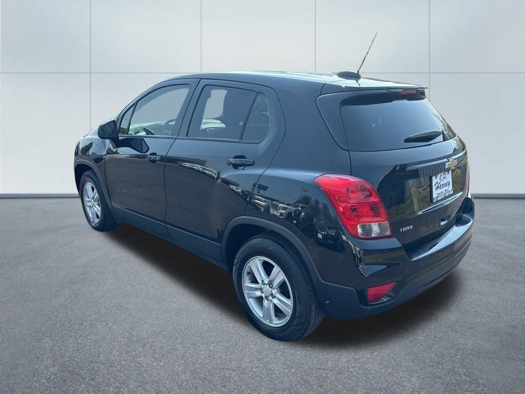Used 2020 Chevrolet Trax LS with VIN KL7CJKSB3LB043077 for sale in Clarksville, TX