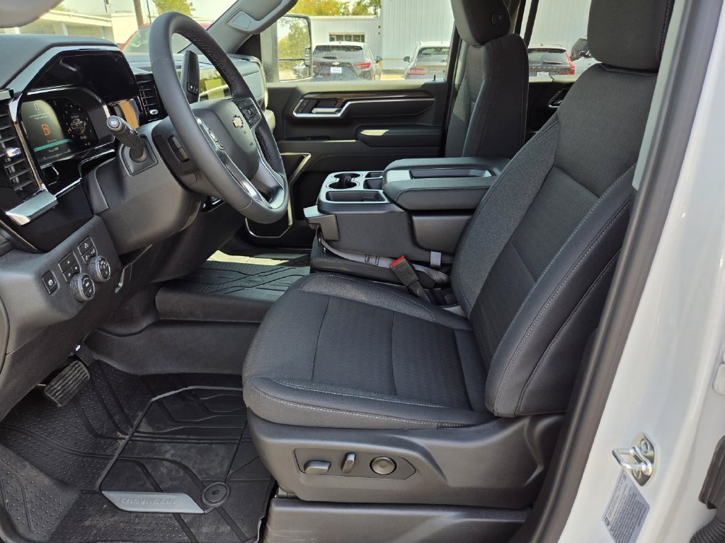 2026 Chevrolet Silverado 3500HD LT - Photo 18