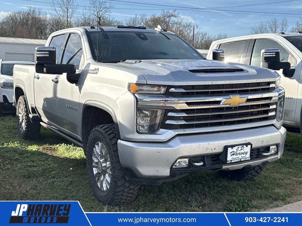 2022 Chevrolet Silverado HD High Country's photo