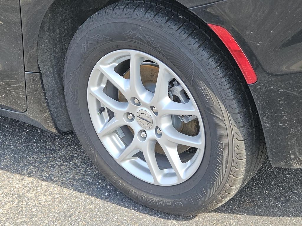 2023 Chrysler Pacifica Touring - Photo 39