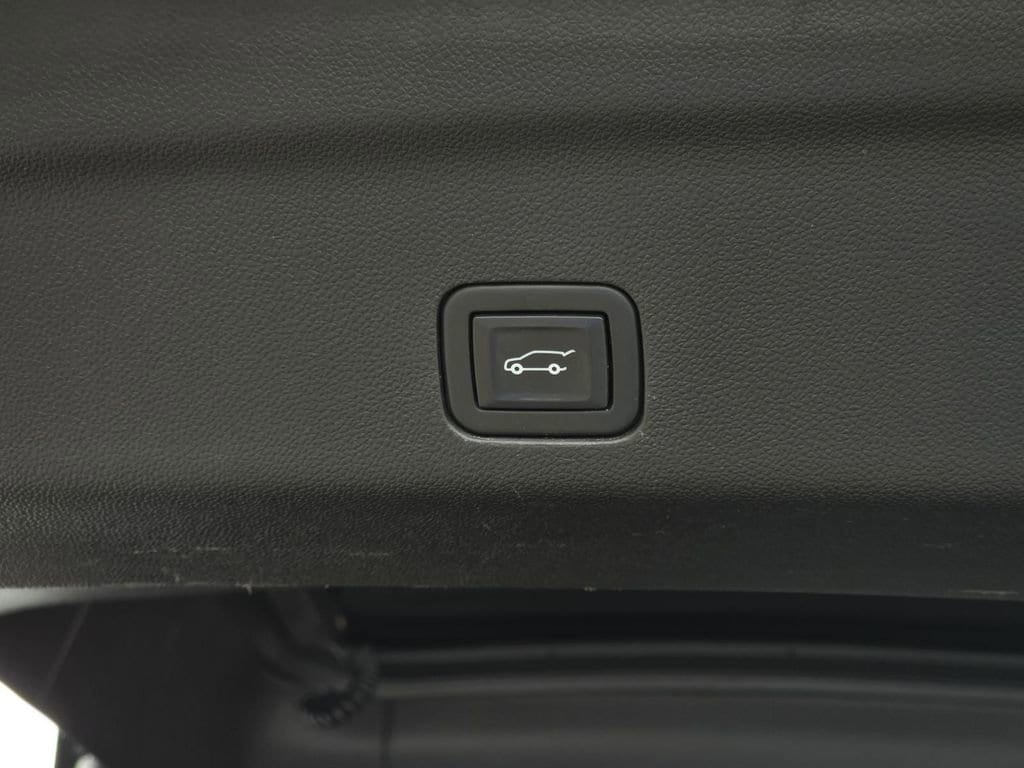2021 Chevrolet Tahoe Z71 - Photo 9