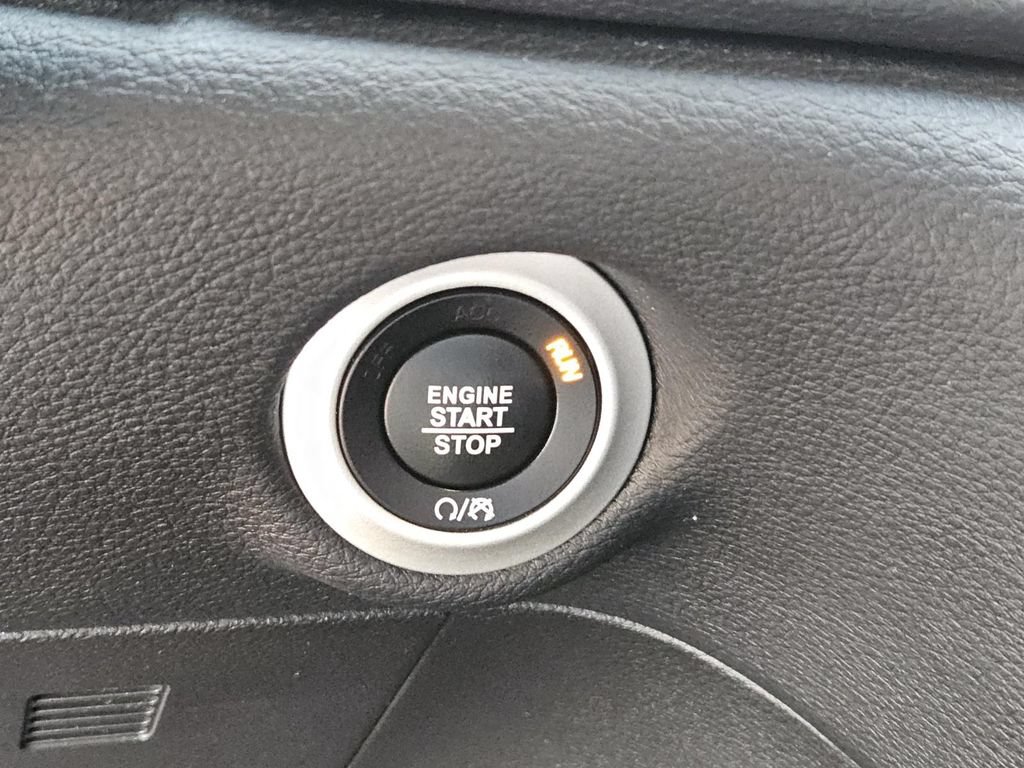 2023 Chrysler Pacifica Touring - Photo 14