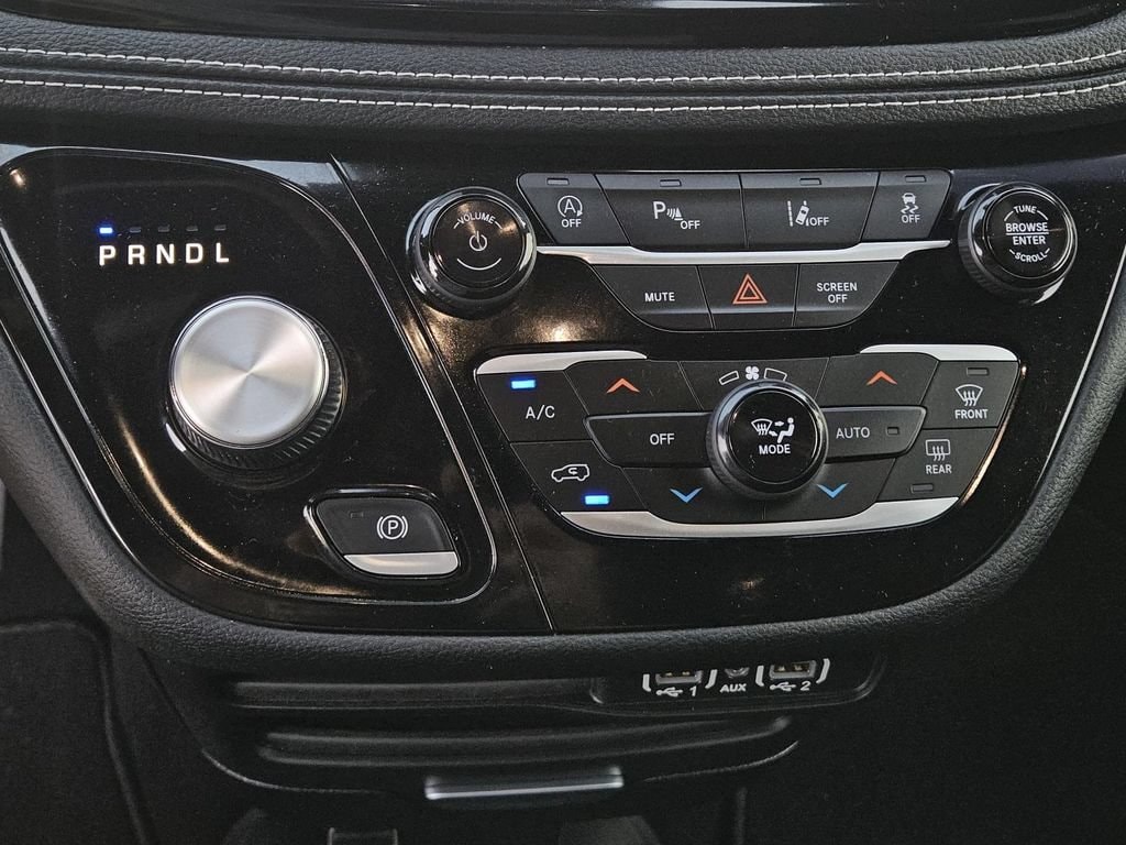 2023 Chrysler Pacifica Touring - Photo 13