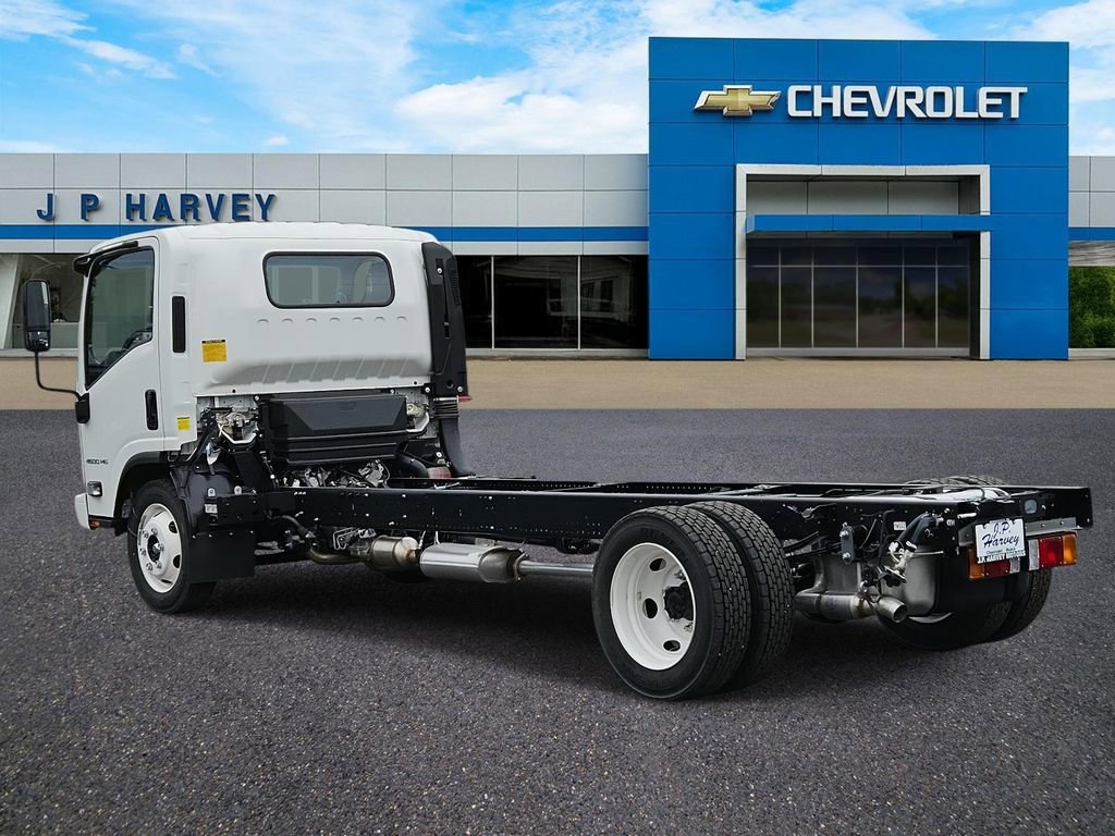 2024 Chevrolet Silverado 4500HD photo 3