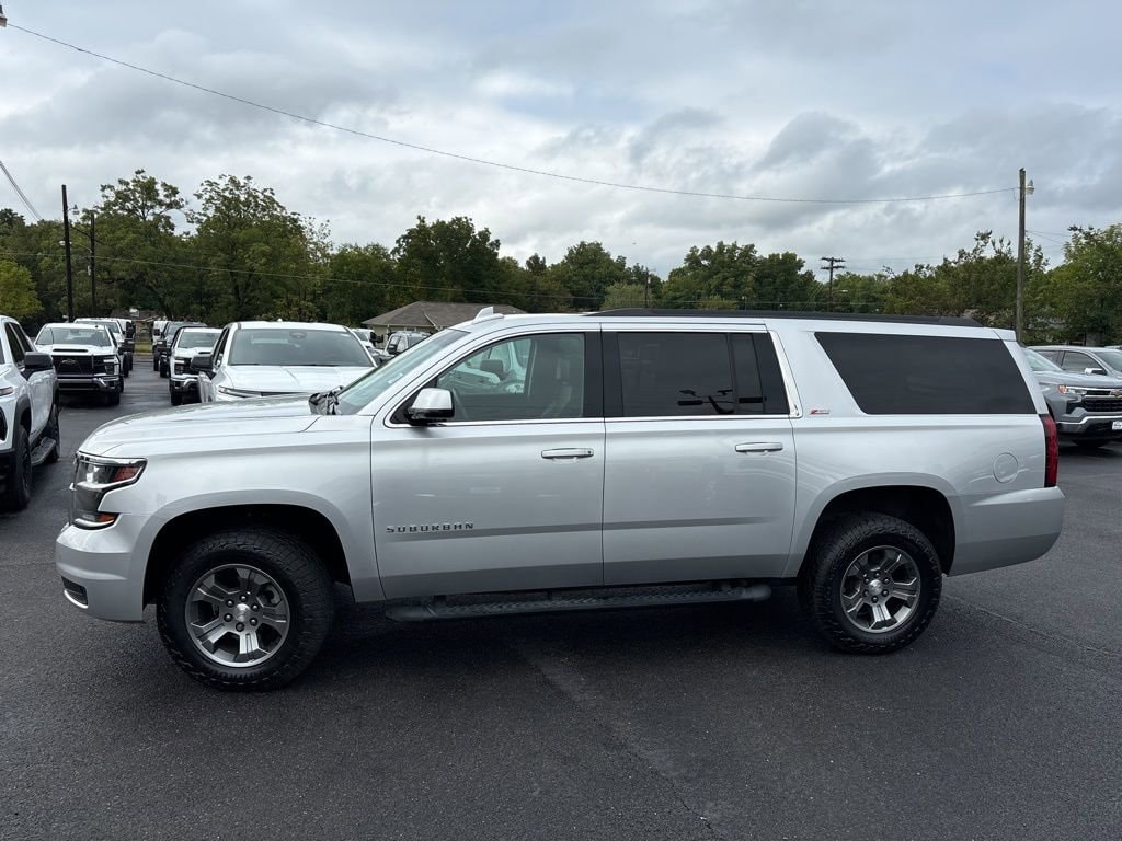 Used 2018 Chevrolet Suburban LT with VIN 1GNSKHKC6JR398330 for sale in Clarksville, TX