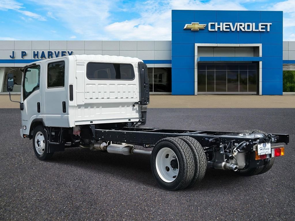 2024 Chevrolet Silverado 4500HD photo 2