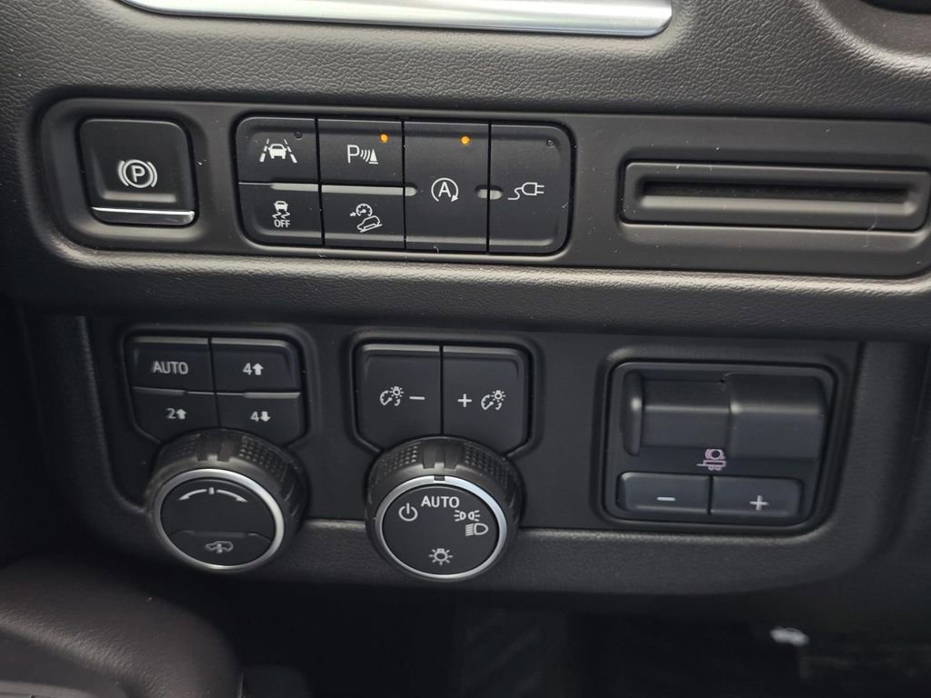 2021 Chevrolet Tahoe Z71 - Photo 16