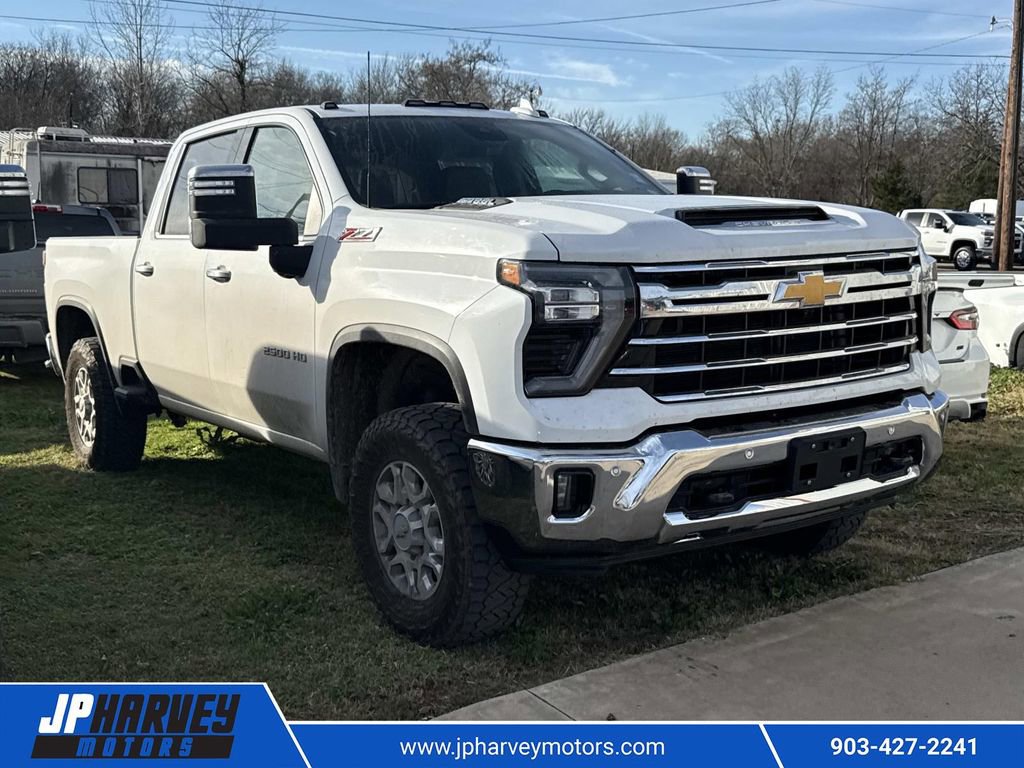 2024 Chevrolet Silverado HD LTZ's photo