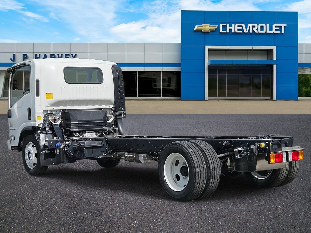 2024 Chevrolet Silverado photo 3