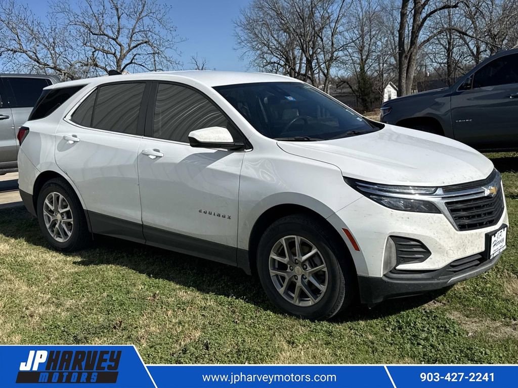 2022 Chevrolet Equinox LT's photo