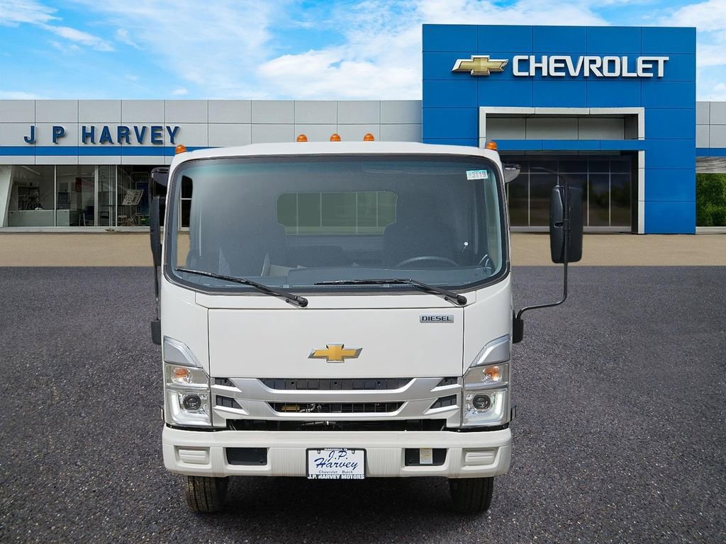 2024 Chevrolet Silverado photo 2
