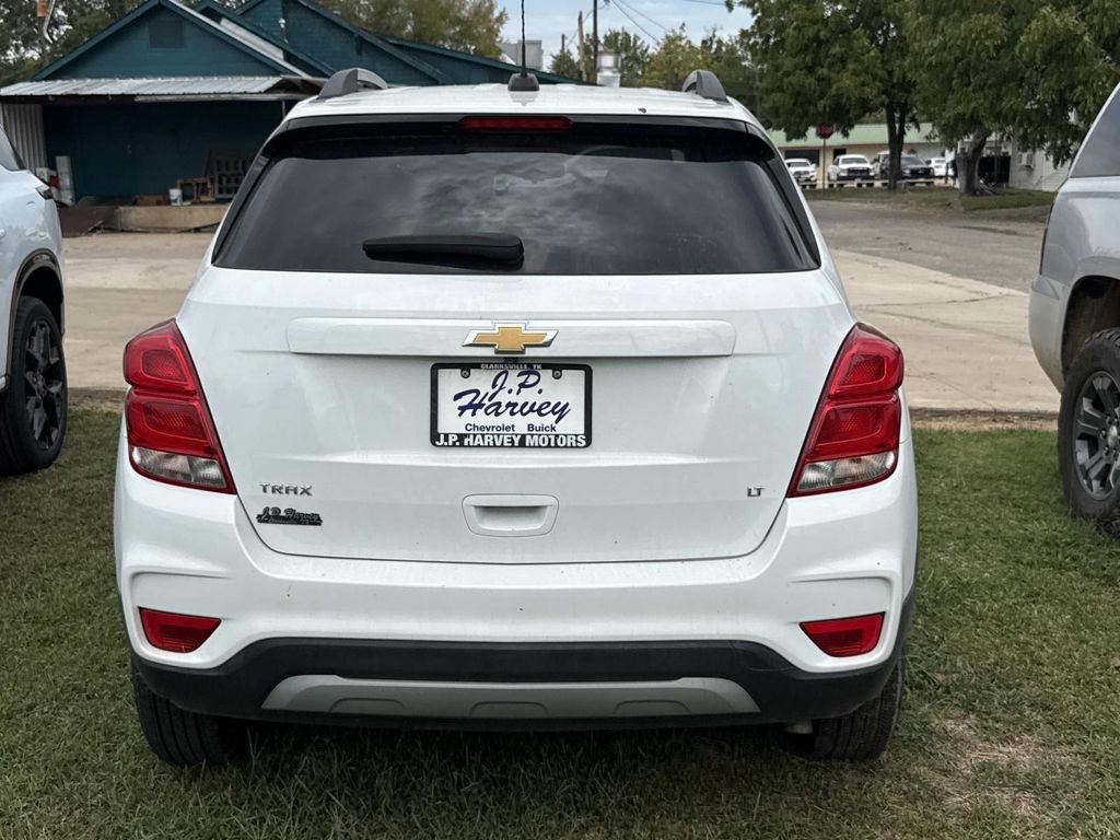 2020 Chevrolet Trax LT photo 3