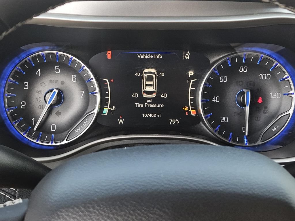 2023 Chrysler Pacifica Touring - Photo 19