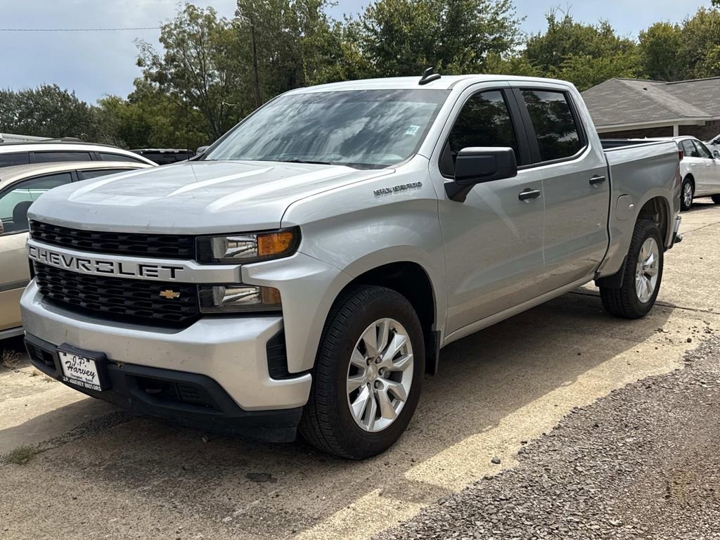 2019 Chevrolet Silverado 1500 Custom photo 2