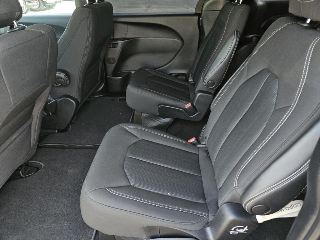 2023 Chrysler Pacifica Touring - Photo 58