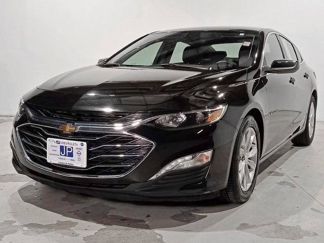 Used 2021 Chevrolet Malibu 1LT with VIN 1G1ZD5ST7MF073121 for sale in Peru, IL