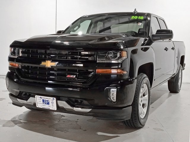 Used 2018 Chevrolet Silverado 1500 LT with VIN 1GCVKREC3JZ359041 for sale in Peru, IL