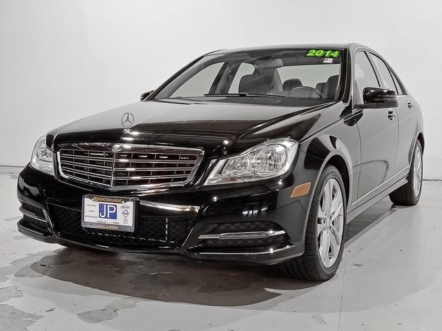 Used 2014 Mercedes-Benz C-Class C300 Luxury with VIN WDDGF8AB2EG246595 for sale in Peru, IL