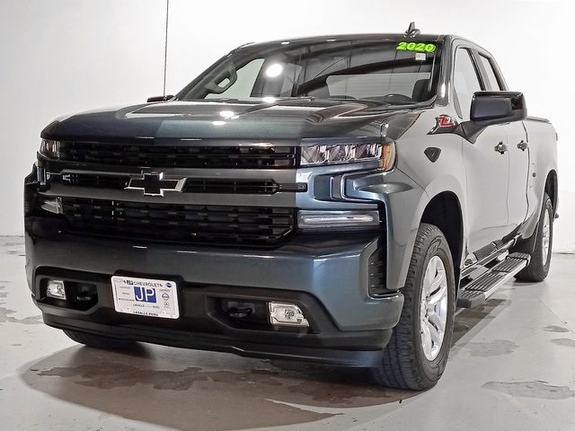 Used 2020 Chevrolet Silverado 1500 RST with VIN 1GCRYEED3LZ338999 for sale in Peru, IL