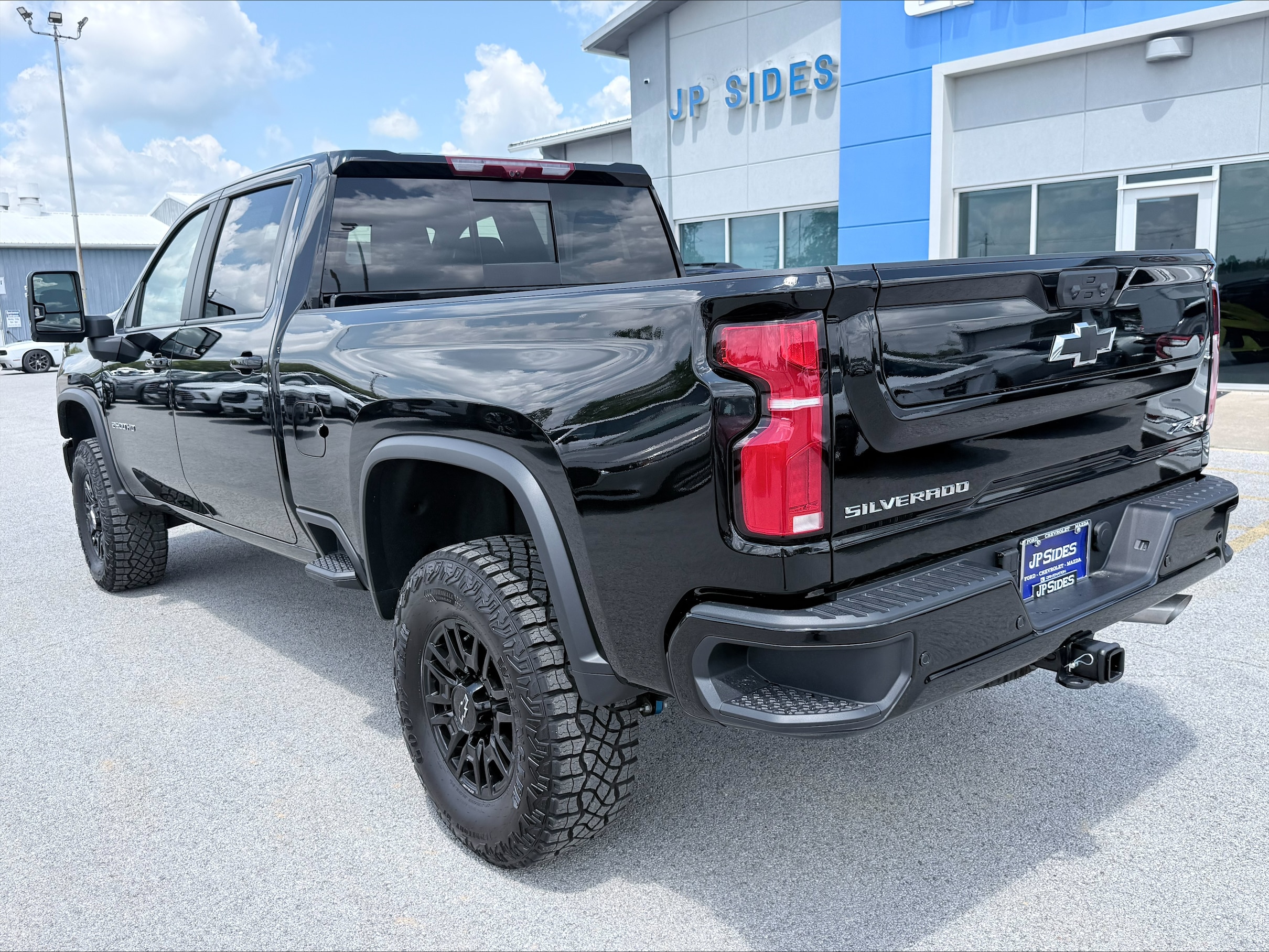 2026 Chevrolet Silverado 2500 HD ZR2 - Photo 7