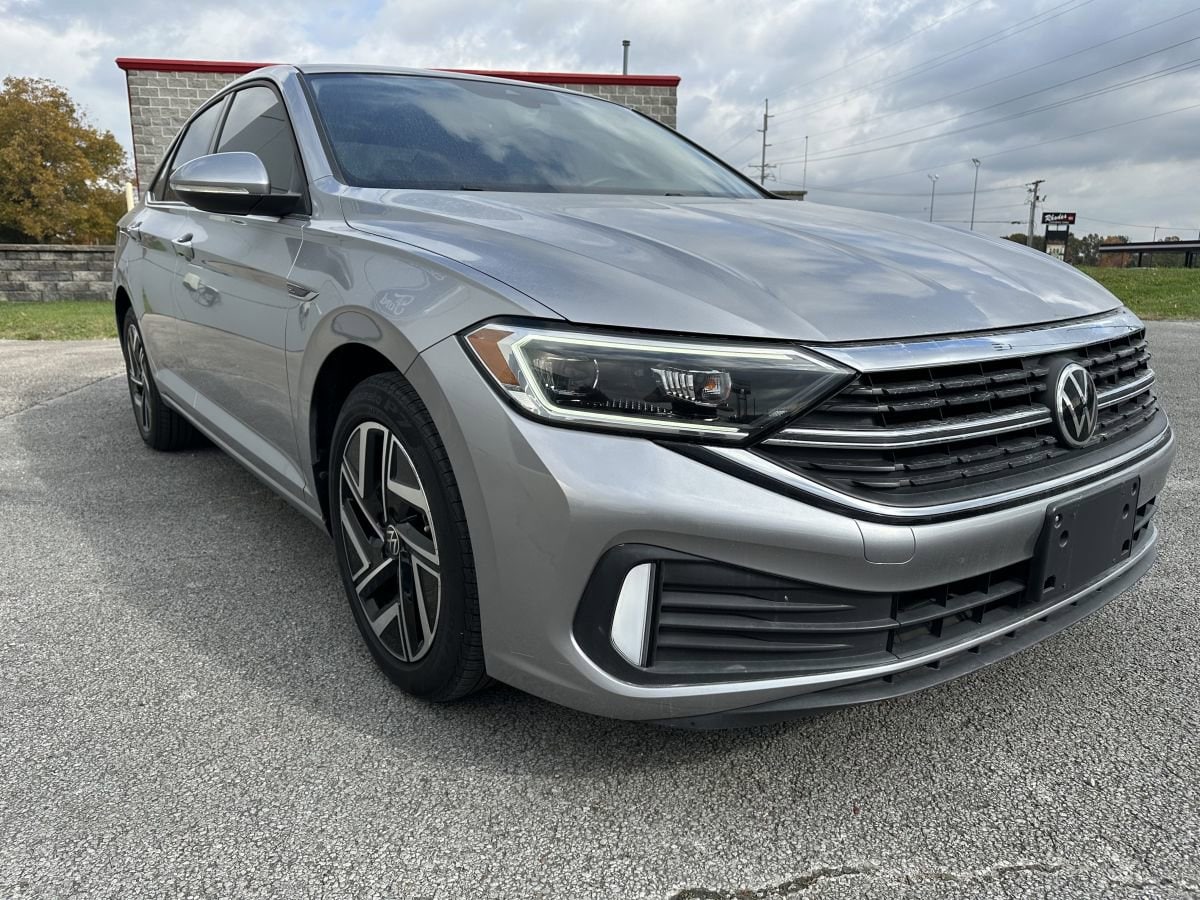 View vehicle photo 6