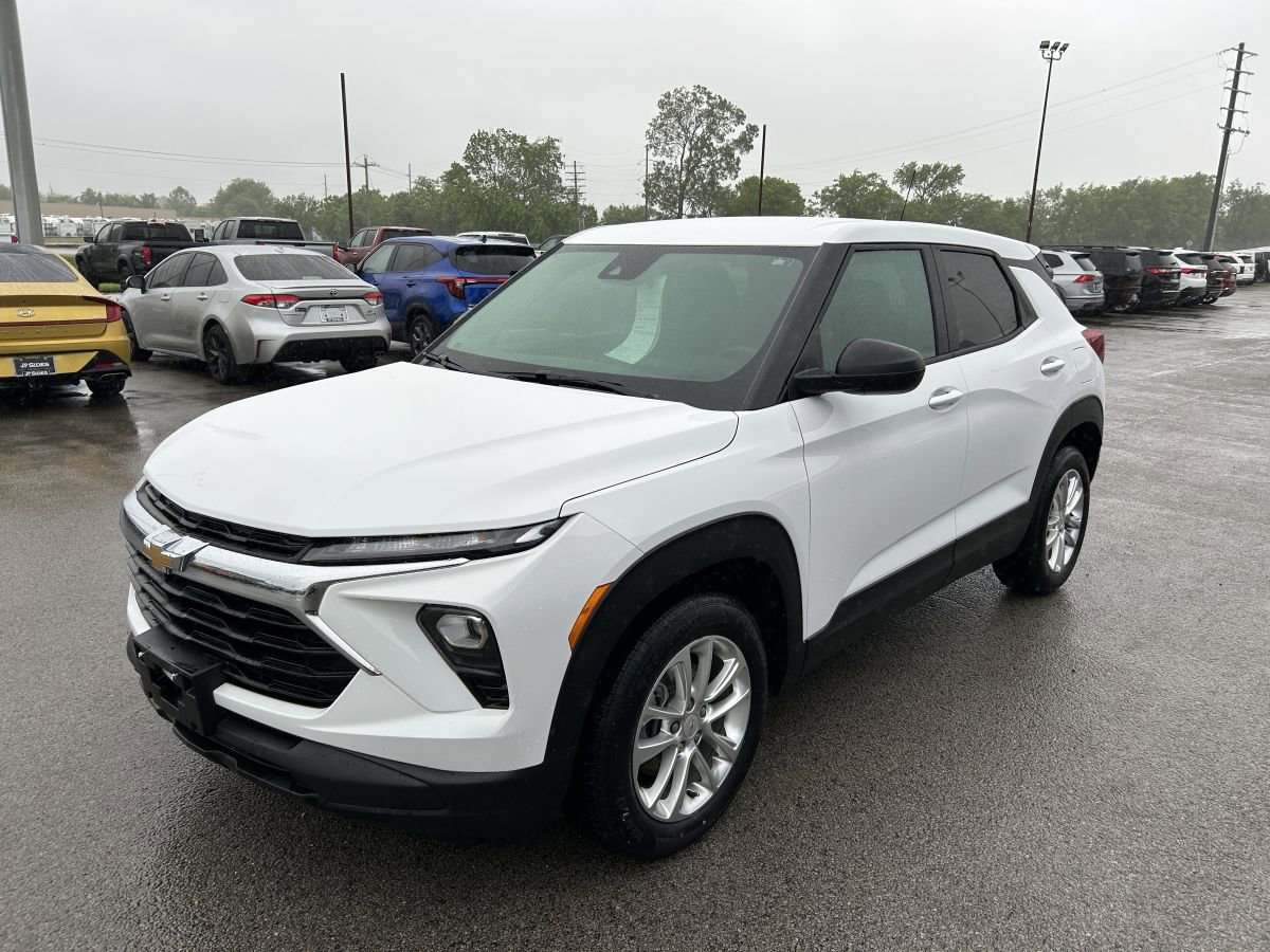 2024 Chevrolet Trailblazer LS's photo