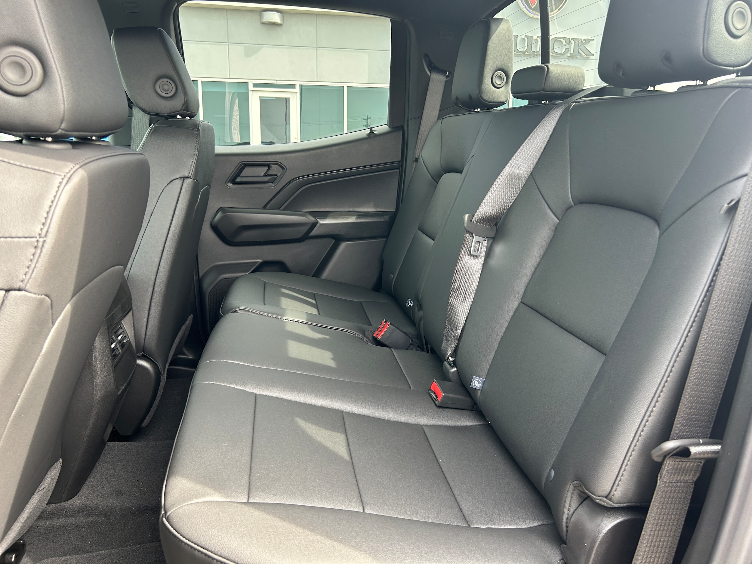 2026 Chevrolet Colorado Trail Boss - Photo 9