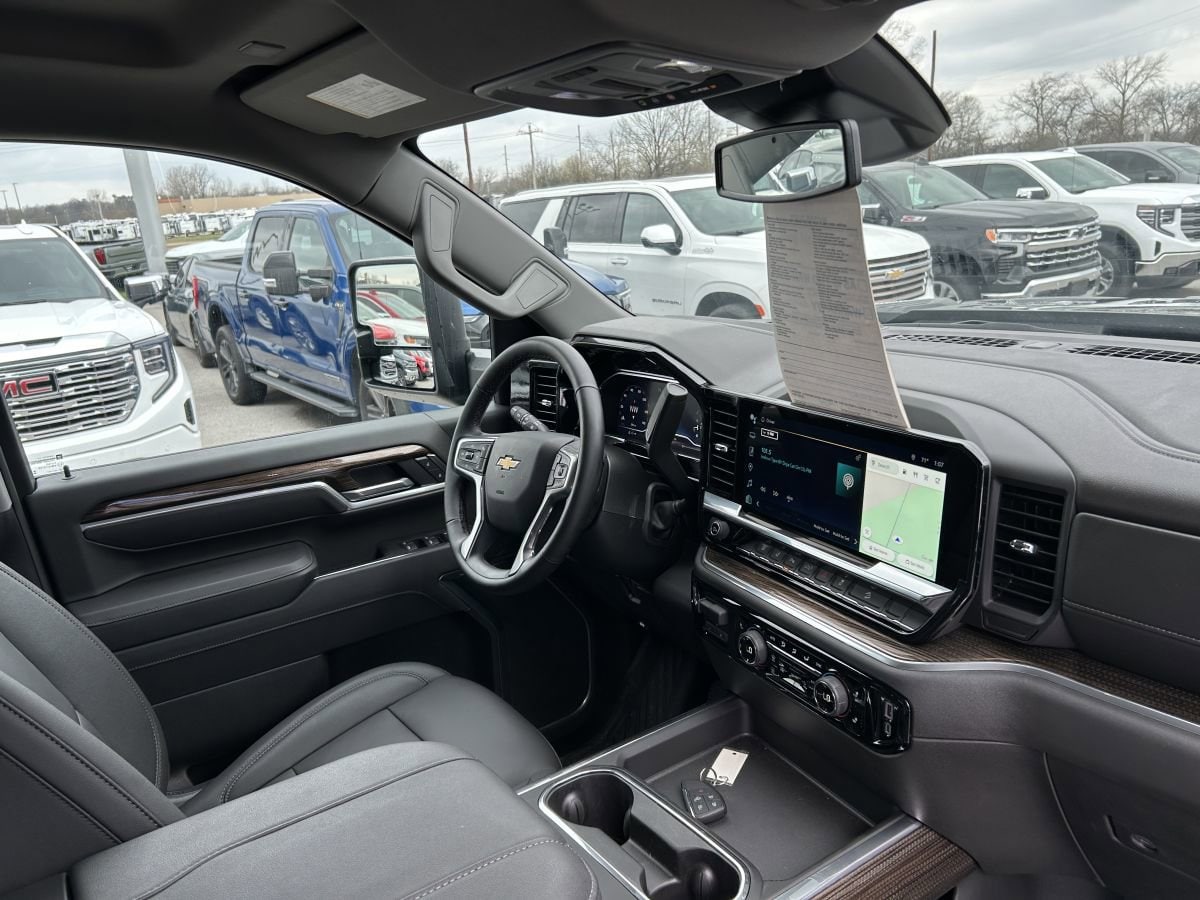 2025 Chevrolet Silverado 2500HD LT - Photo 10