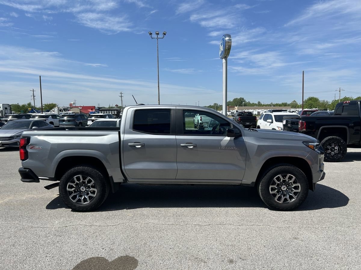 2023 Chevrolet Colorado Z71 - Photo 3