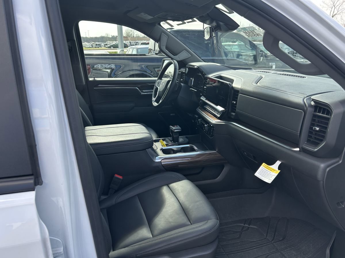 2025 Chevrolet Silverado 1500 RST - Photo 12