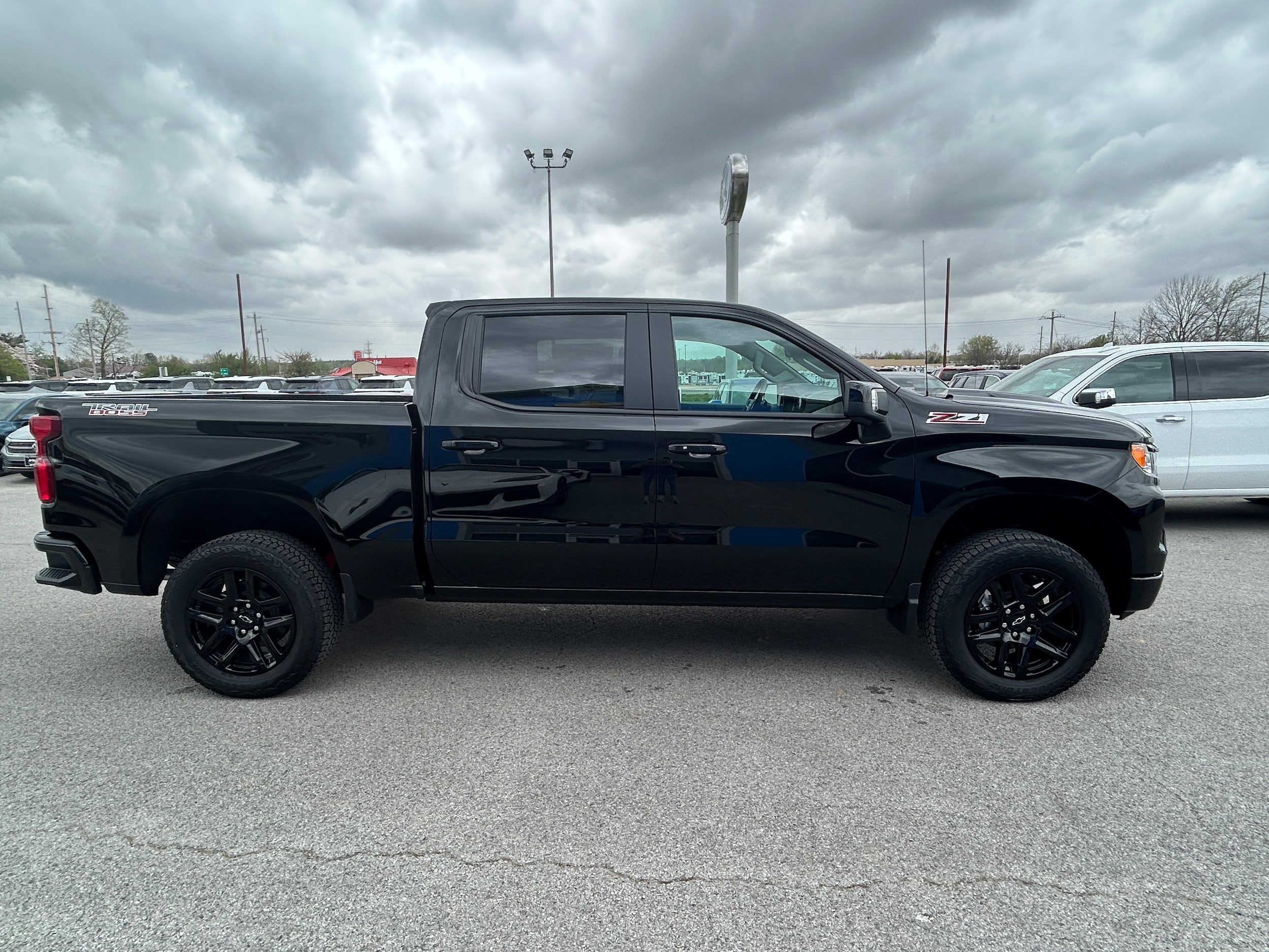 View vehicle photo 3