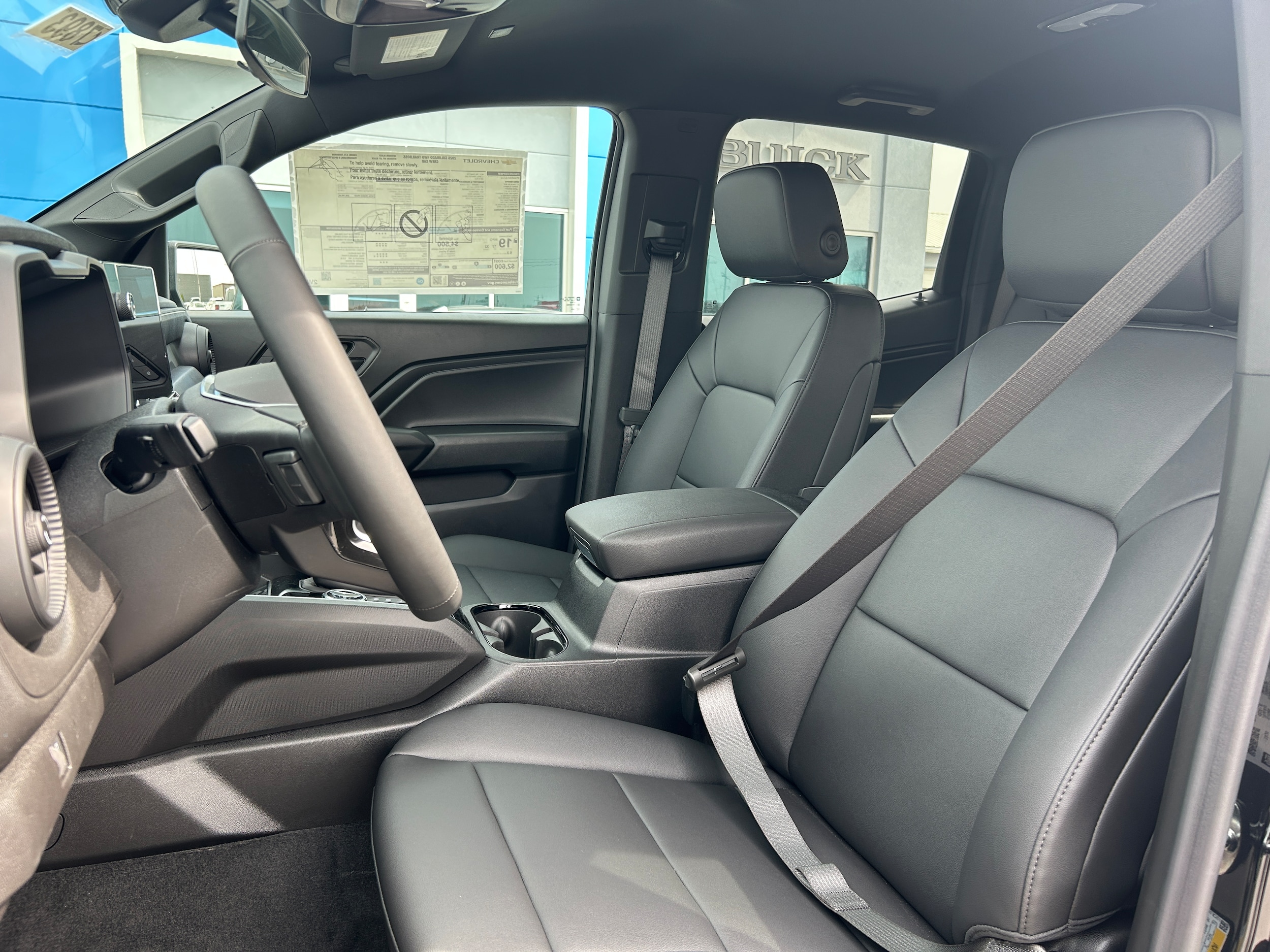 2026 Chevrolet Colorado Trail Boss - Photo 8