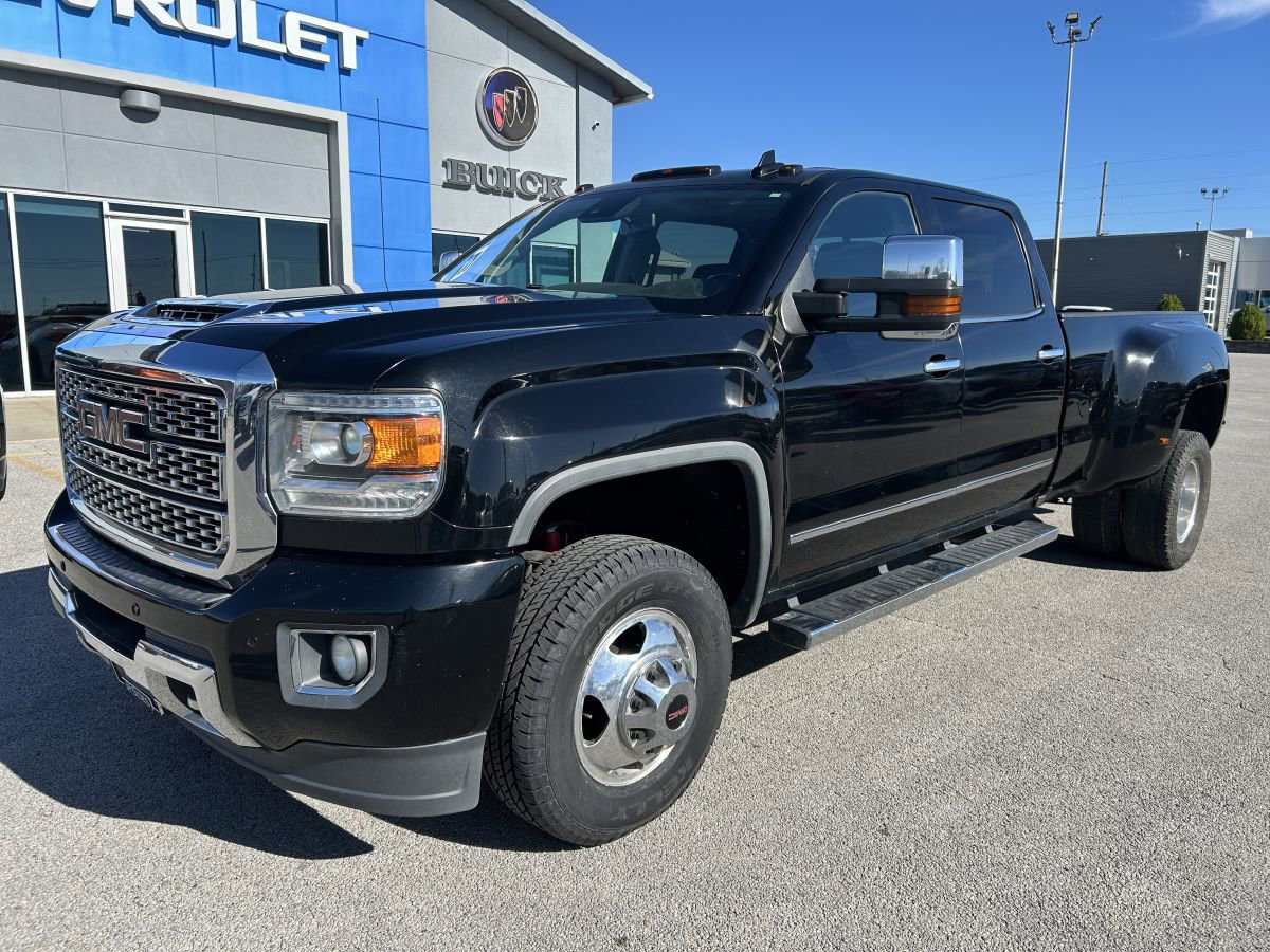 2018 GMC Sierra 3500HD Denali Crew Cab LB DRW 4WD