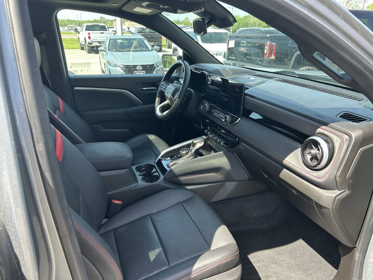 2023 Chevrolet Colorado Z71 - Photo 12